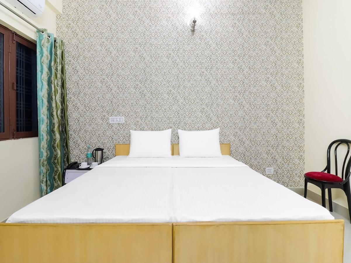Oyo 84661 Lakshmi Home Stay Jhājra エクステリア 写真