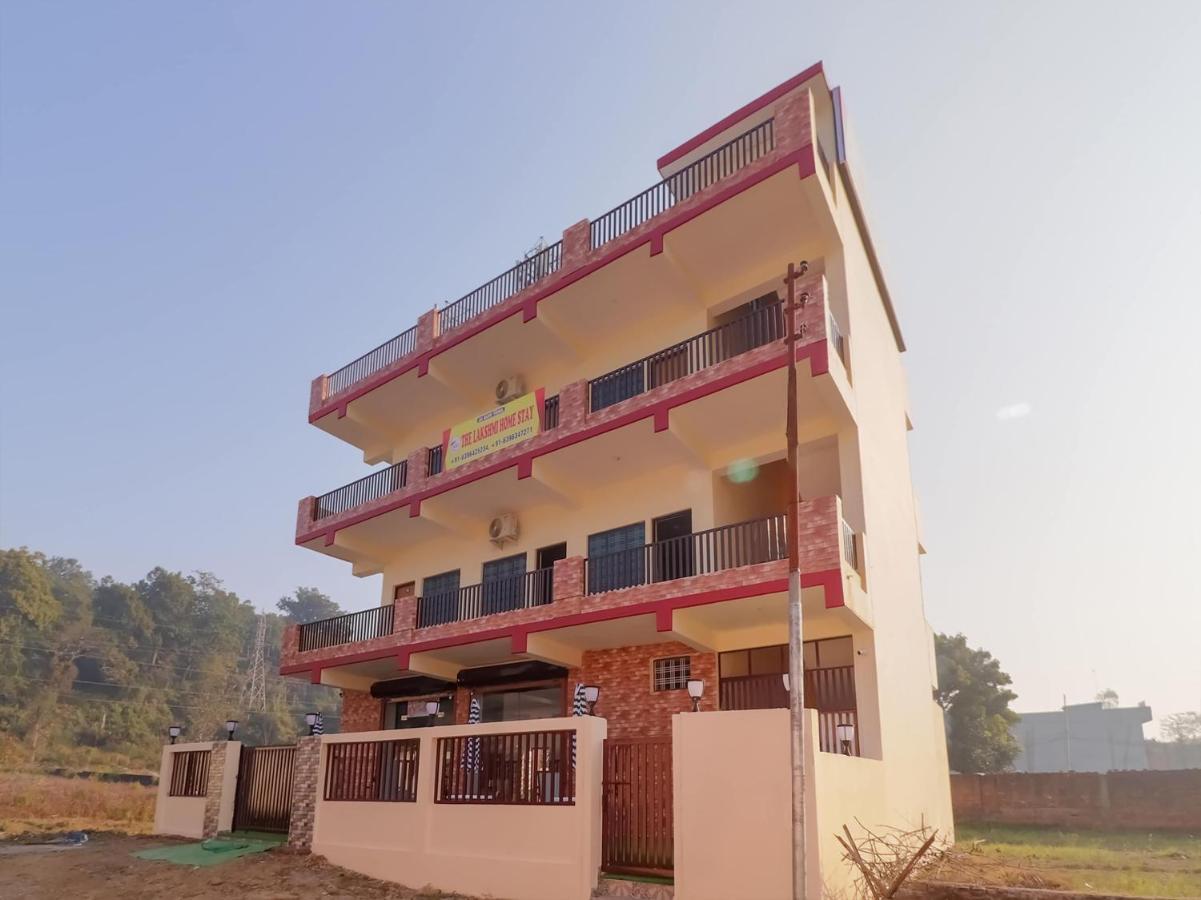 Oyo 84661 Lakshmi Home Stay Jhājra エクステリア 写真