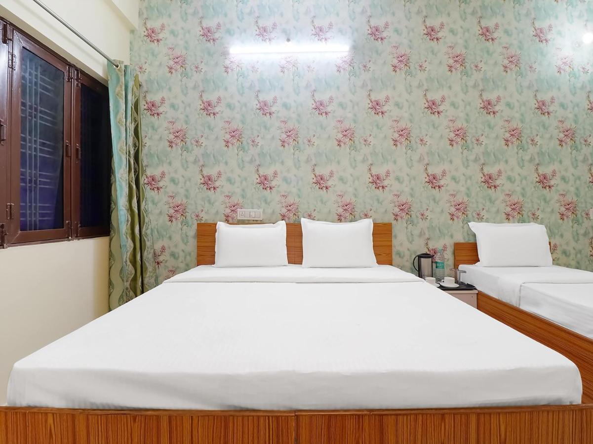 Oyo 84661 Lakshmi Home Stay Jhājra エクステリア 写真